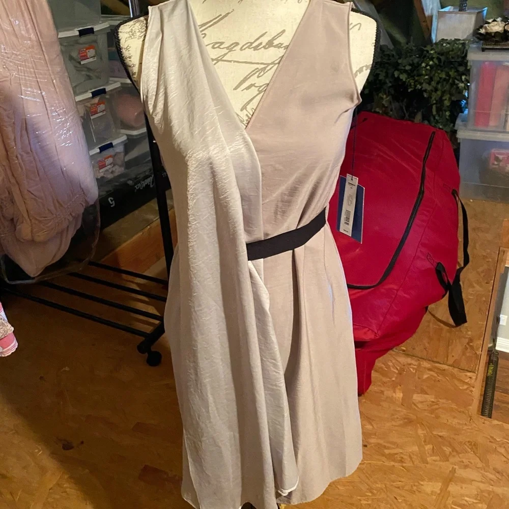 Vera Wang - Picture 2 of 2